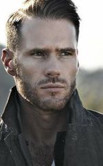 Оливер Тревена