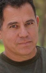 Стивен Апостолина