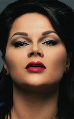 Мия Зарринг