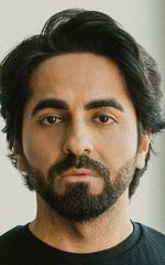 Аюшманн Кхурана