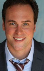 Том Костильо